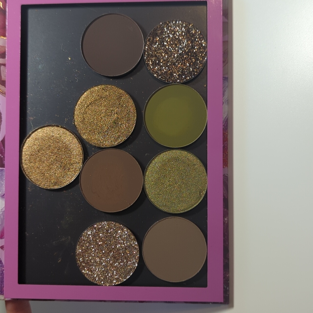 Give Me Glow single shadows